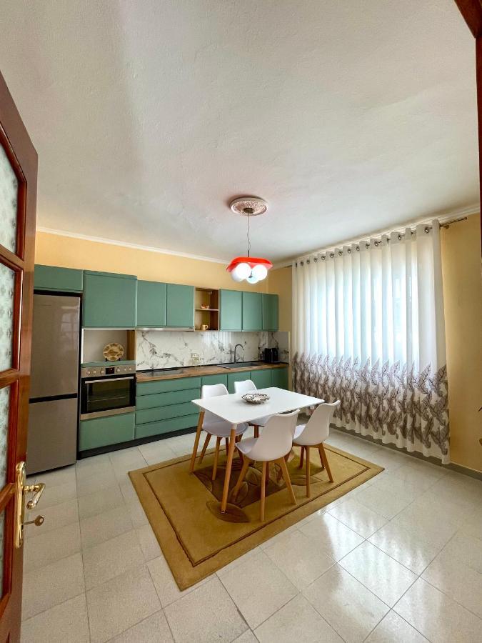 Guest House Tirana Exteriör bild