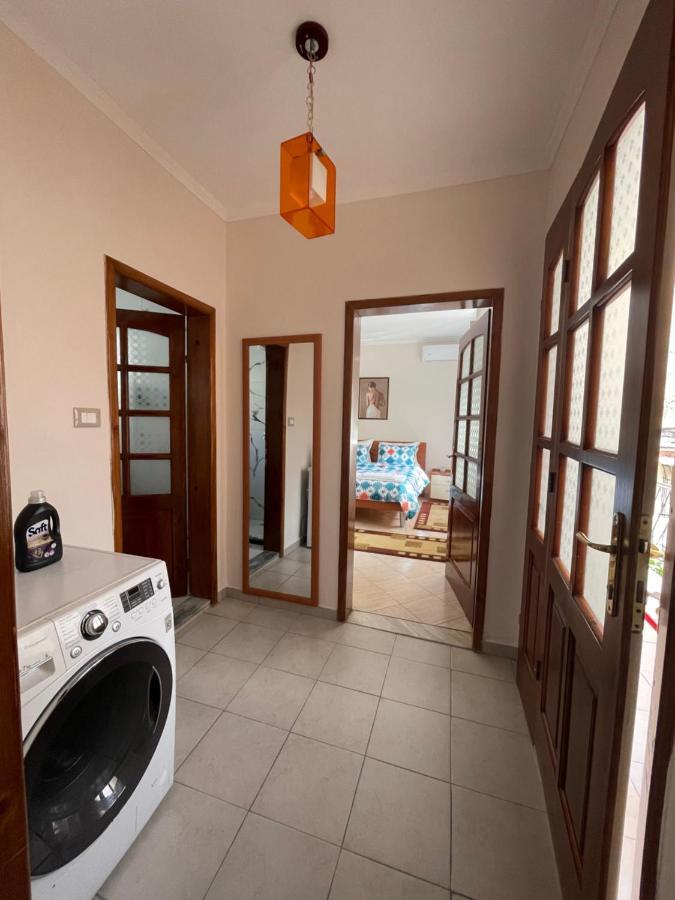Guest House Tirana Exteriör bild